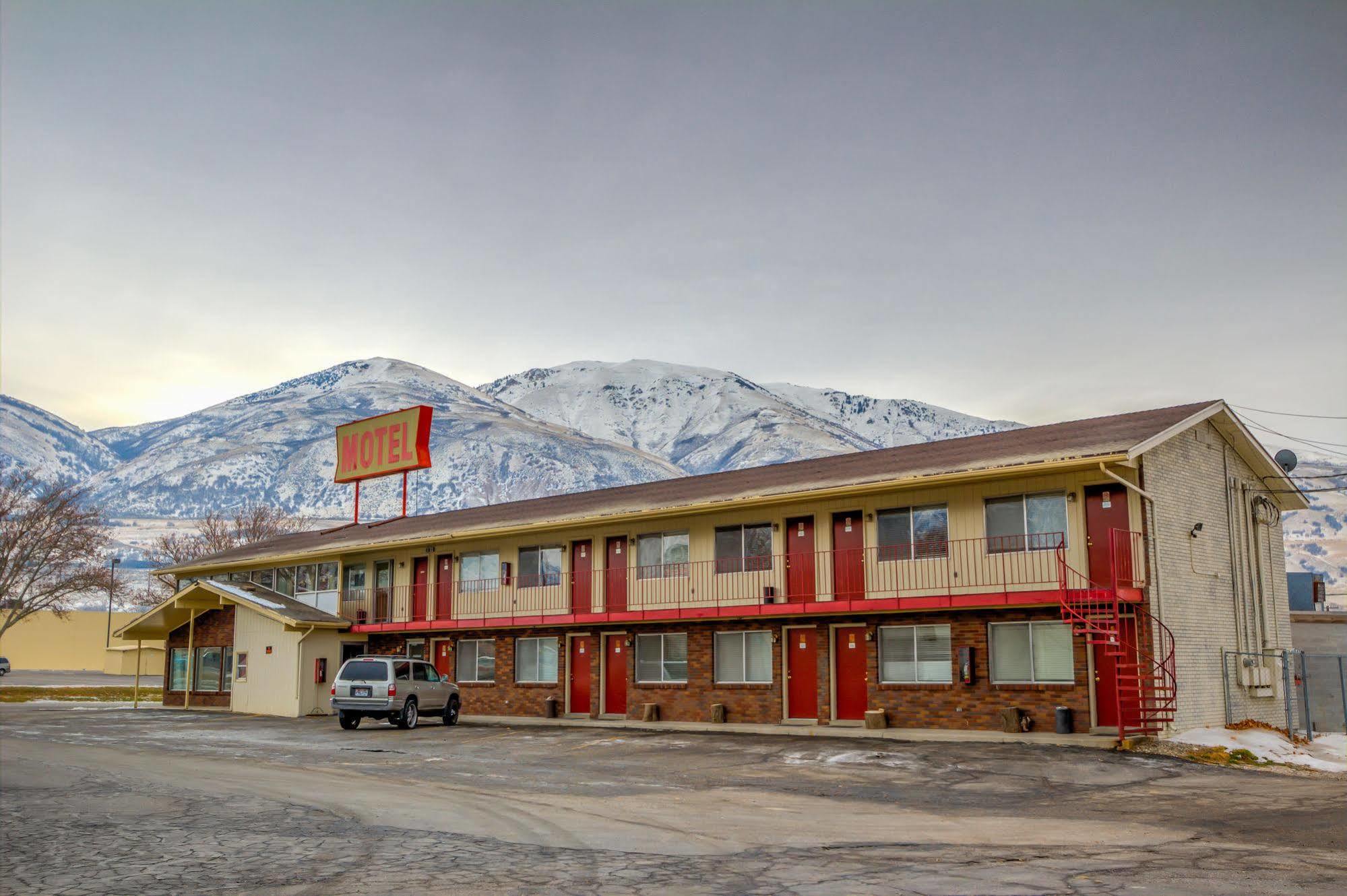 Galaxie Motel Brigham City Bagian luar foto